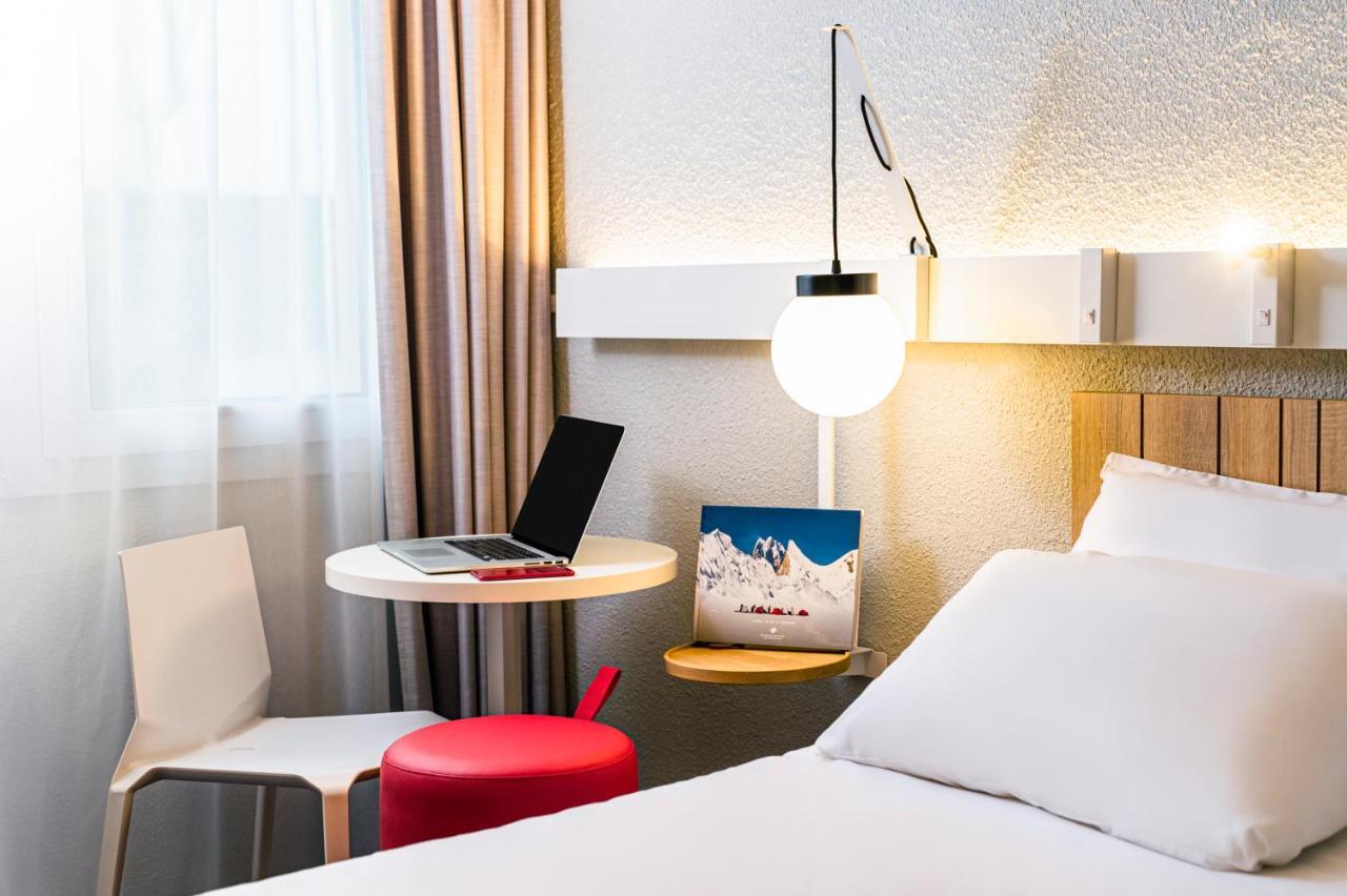 Ibis Saint Rambert D'Albon Hotel Bagian luar foto
