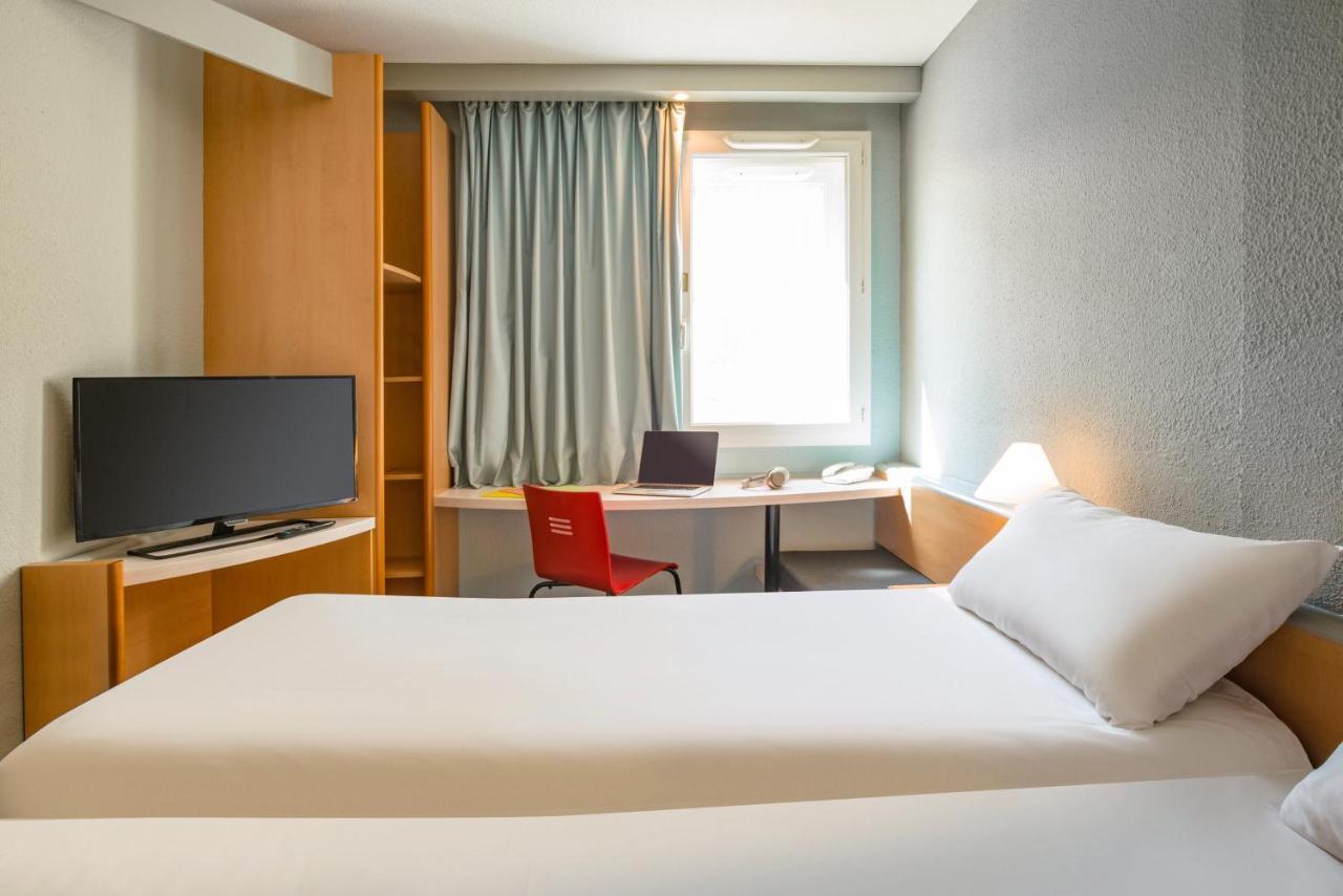 Ibis Saint Rambert D'Albon Hotel Bagian luar foto