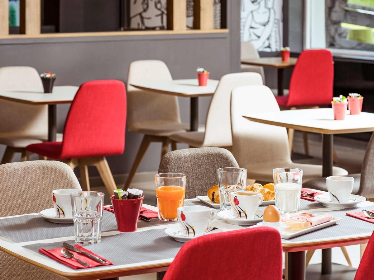 Ibis Saint Rambert D'Albon Hotel Bagian luar foto