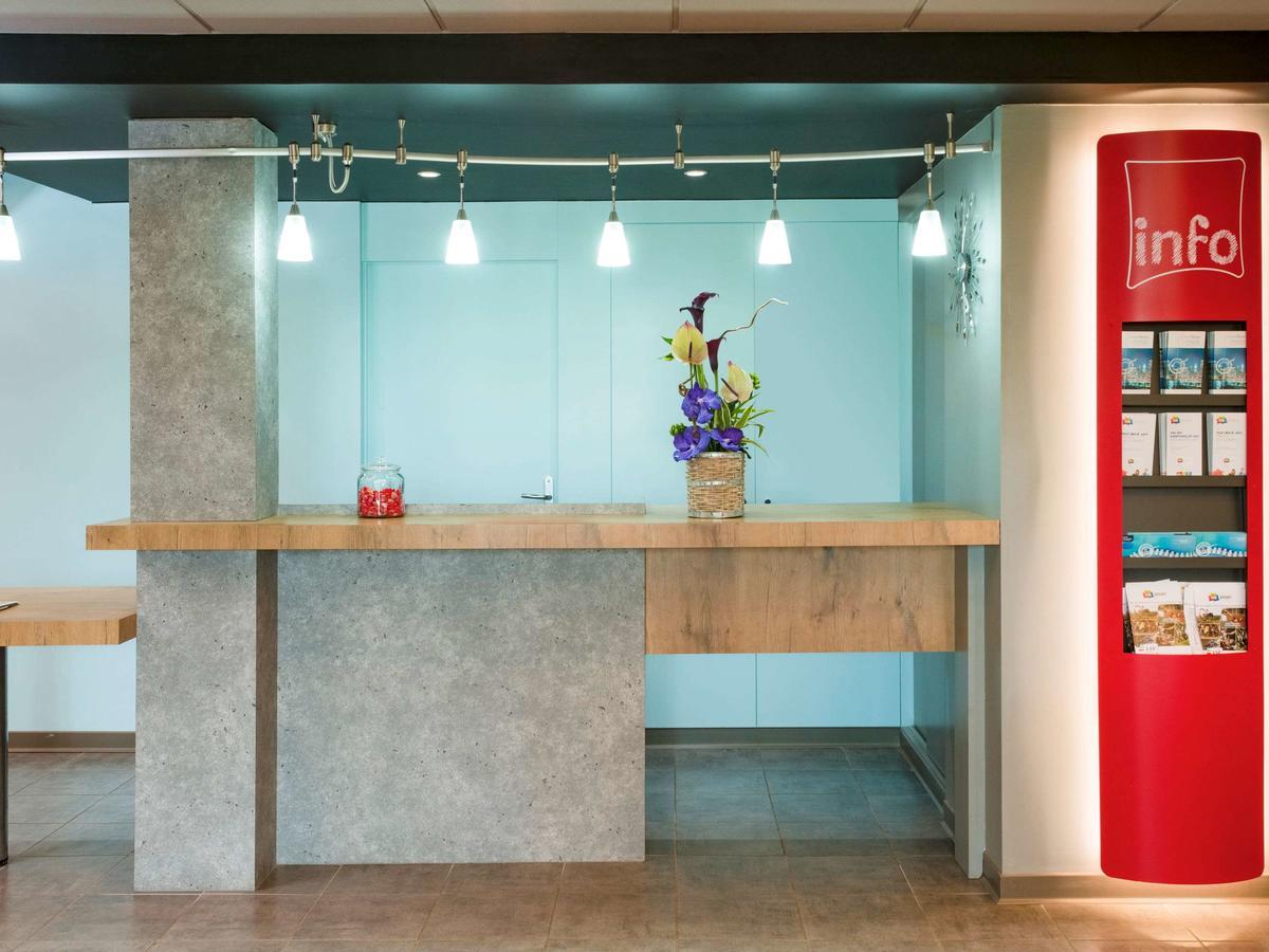 Ibis Saint Rambert D'Albon Hotel Bagian luar foto